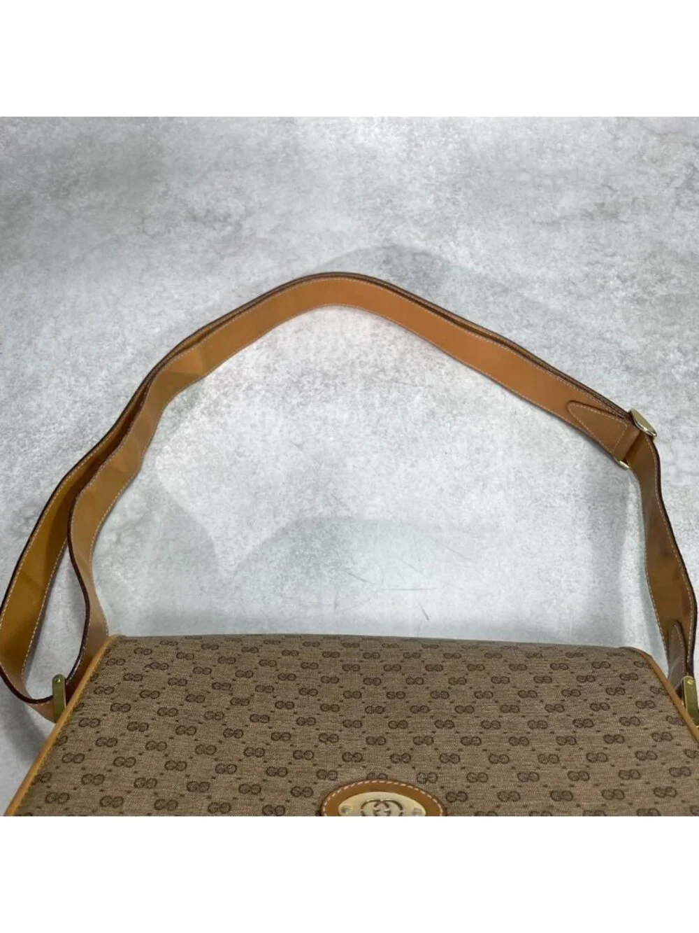 Gucci GG Shoulder Bag Brown Beige Logo Leather